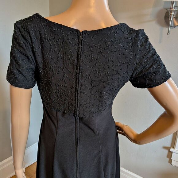 Vintage 90s/Y2K Gothic Revival Black Maxi Gown, Beaded Empire Waist, Size 4 - Picture 7 of 10